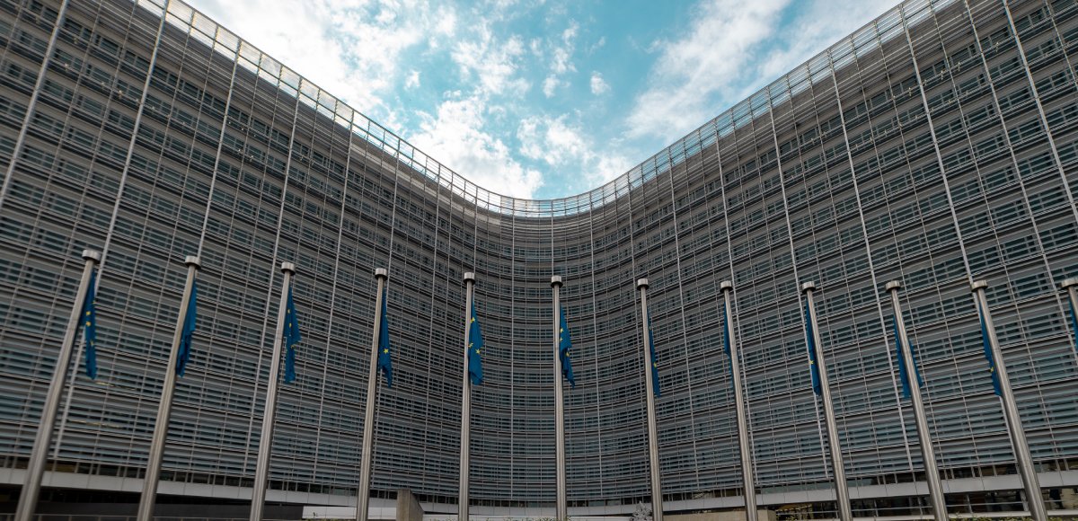 agrément psfp : photo de la façade la Commission Européeenne